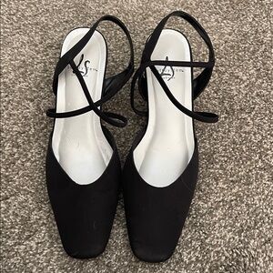 Life Stride Black Cross-Strap Heels
